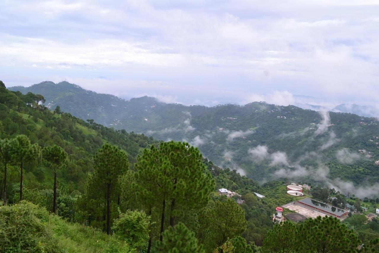 Amravati Resort Solan Exterior photo